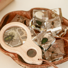 Load image into Gallery viewer, Acrylic Bee and Flower