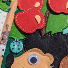 Load image into Gallery viewer, Sensory Busy Book- Giraffe