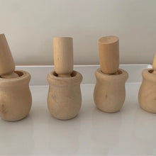 Load image into Gallery viewer, Nesting Dolls set of 4