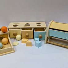 Load image into Gallery viewer, Montessori Wooden Object Permanence Box