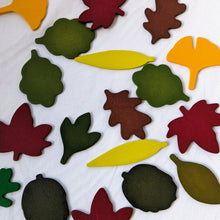 Load image into Gallery viewer, Wooden Loose Leaves
